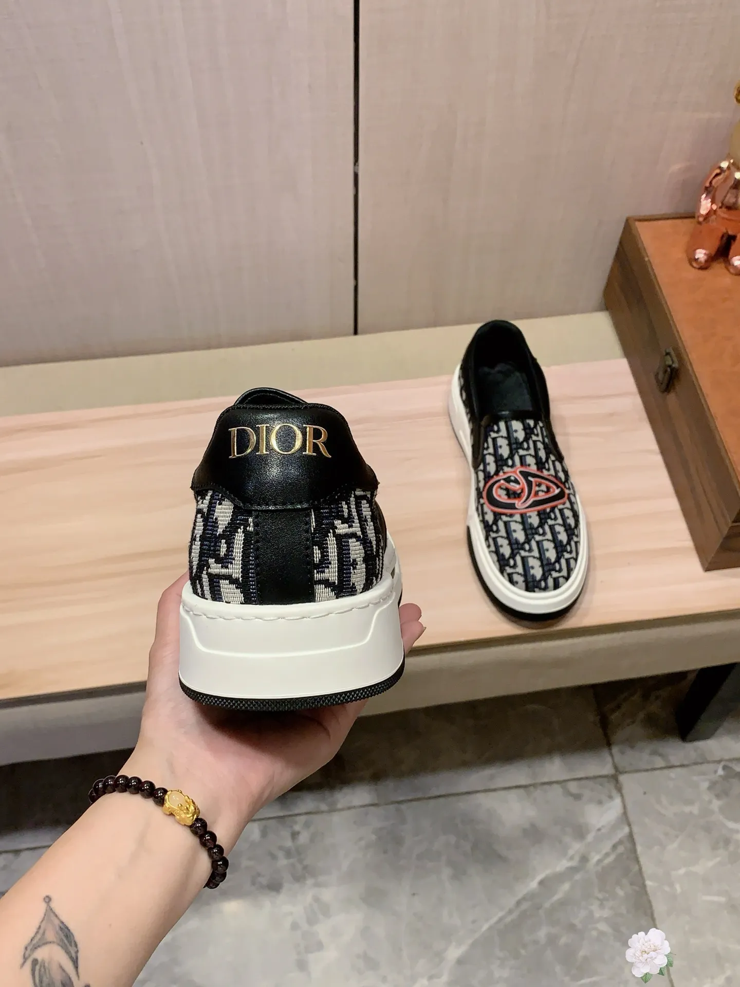 Men's men's shoes💰400💰💰🎩🎩[Lightning][Lightning] "Dior DIOR*" The latest • popular casual shoes, top brand [seduce] luxury ~ purchasing agency, top ~ quality. [Strong] The upper is made of imported breathable cowhide with fabric material ➕ Breathable sheepskin feet (•) and fine workmanship. The original stylish and stylish soft rubber wear-resistant and non-slip outsole is light and comfortable on the feet. The real thing looks better when photographed in person. Code 111: Code: 38-44, 2️⃣colors selected